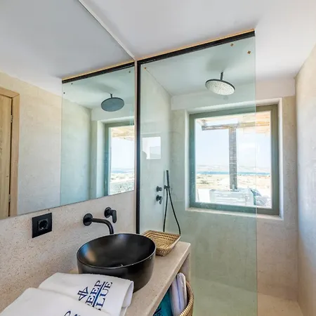 Villa Deep Blue In *